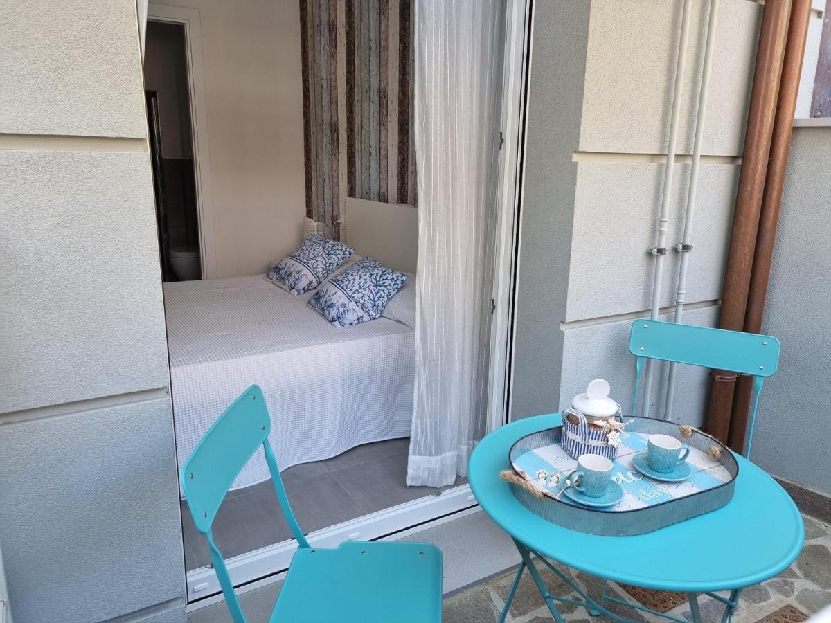 Residenza Azzurra Otel Cattolica Dış mekan fotoğraf