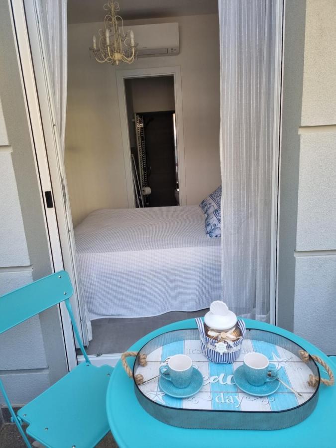 Residenza Azzurra Otel Cattolica Dış mekan fotoğraf