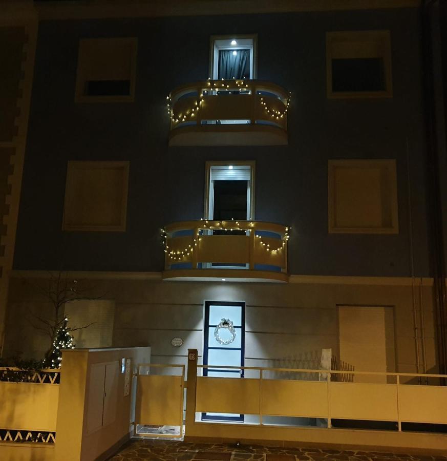 Residenza Azzurra Otel Cattolica Dış mekan fotoğraf